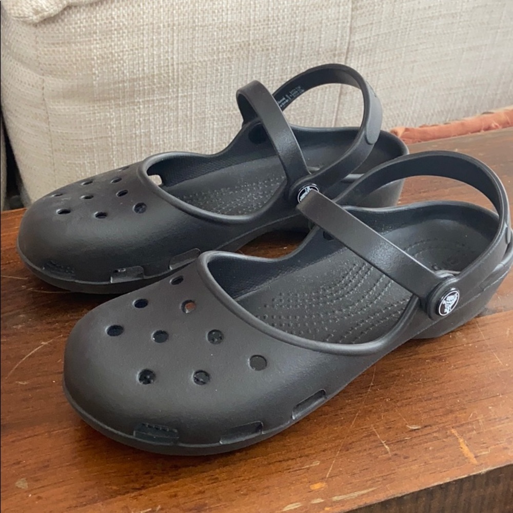 Maryjane CROCS size 8